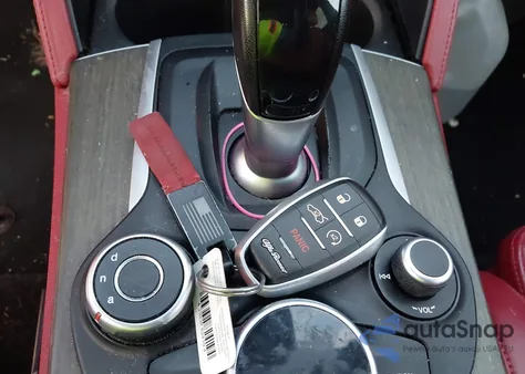 2018 Alfa Romeo Stelvio Ti Sport Awd из США, поврежденный, VIN ZASFAKNN4J7B90019